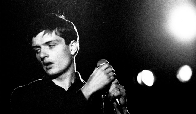 ian-curtis-vocalista-do-joy-division